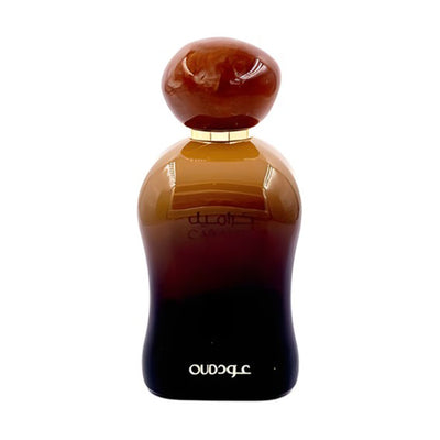 Caramel Oud Eau de Parfum från Ard Al Zaafaran bjuder på en varm, söt och fyllig doft med inslag av trä och orientalisk mystik.