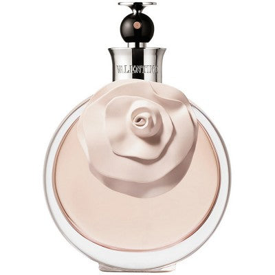 Valentina Eau de Parfum 50ml från Valentino utstrålar elegans med blommiga noter av jasmin och apelsinblomma, perfekt för en sofistikerad känsla.